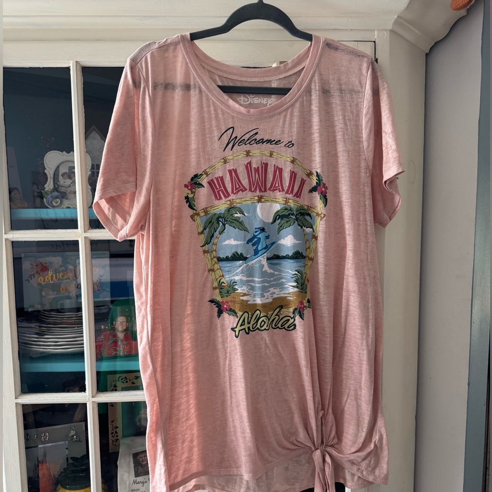 Torrid Pink Hawaii Graphic Tee - Stitch